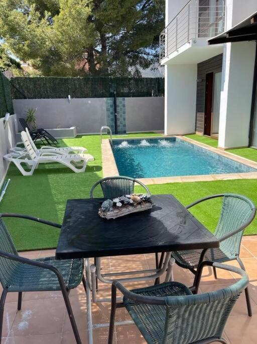 Villa En Oropesa โอโรเปซาเดลมาร์ ภายนอก รูปภาพ